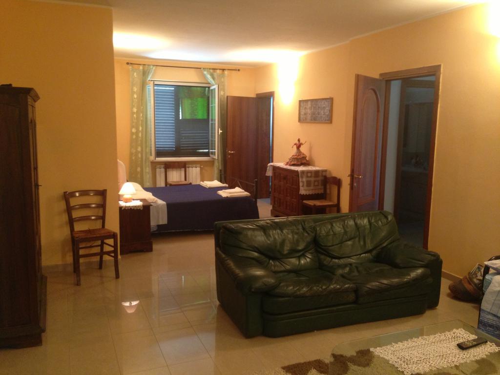 Villa Naclerio サルツァーナ 部屋 写真