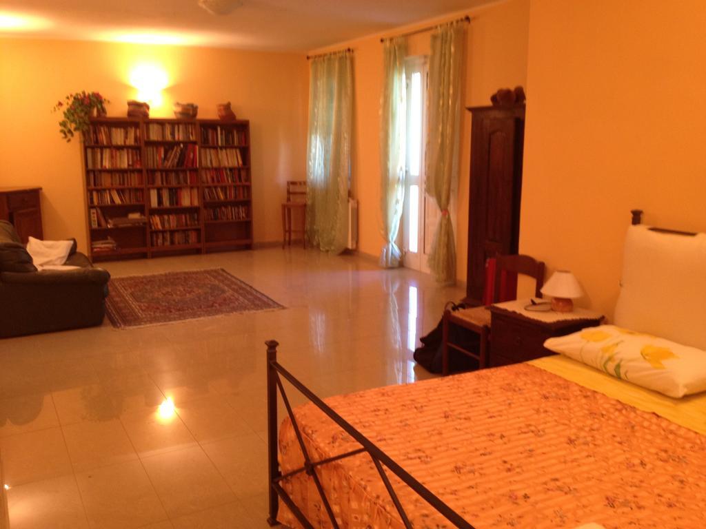 Villa Naclerio サルツァーナ 部屋 写真